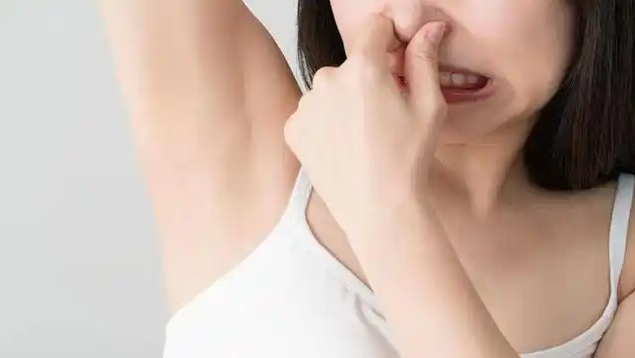 揭秘狐臭:种族差异的真相 - 品悦舍