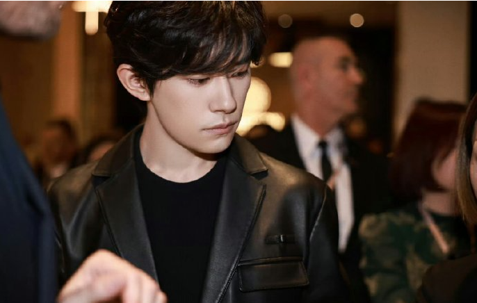 易烊千玺的银幕魅力,你看过几部? - 品悦舍