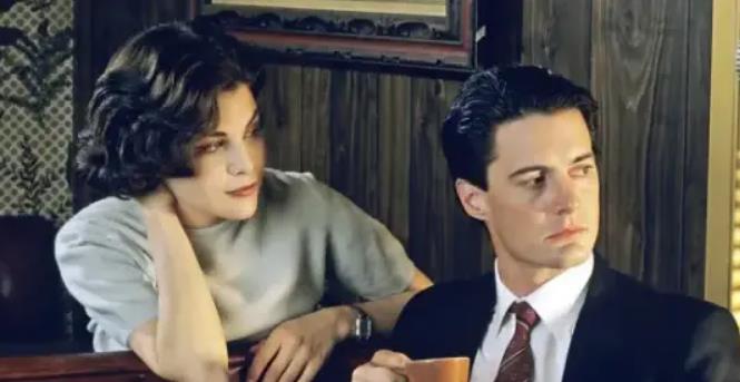 2025情人节观影指南:解锁属于你们的银幕浪漫 - 品悦舍