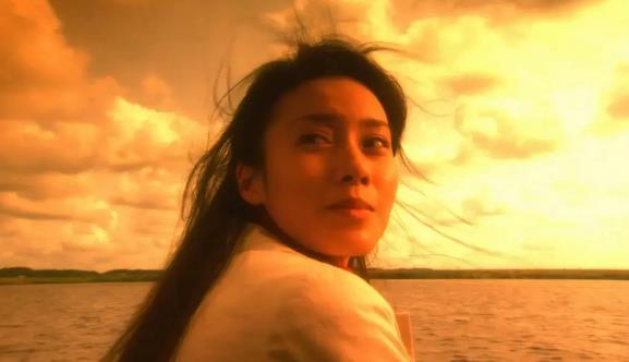 日本电影《被嫌弃的松子的一生》在父权废墟上绽放的畸零之花 - 品悦舍