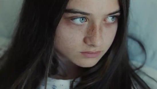 惊悚电影《圣鹿之死》神圣献祭与人性困局 - 品悦舍